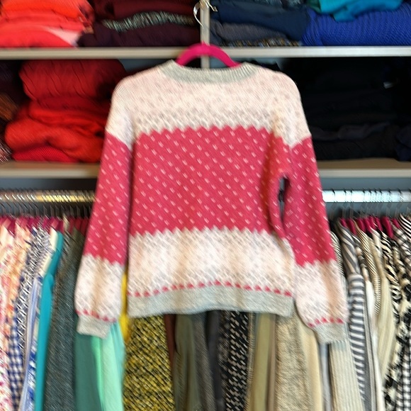 Loft pink/white/gray snowflake long sleeve crew neck sweater size XS - Picture 3 of 3